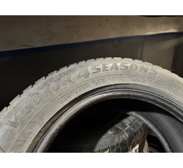 Зимние б/у шины GoodYear Vector 4 Season.///../ 225 /55 R 17 — фото 4