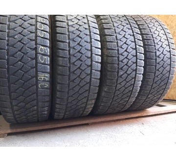 Bridgestone Blizzak W810 235/65R 16C