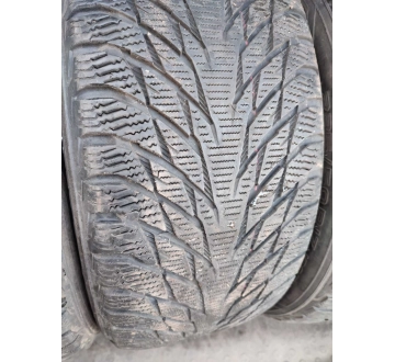 Nokian Hakkapeliitta R2.///. 235/50R 17