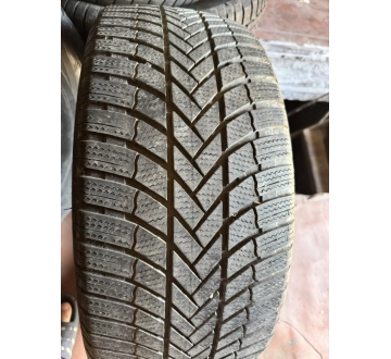 Bridgestone Blizzak LM-005 … 245/45R 18