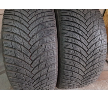 Firestone WinterHawk 4  .. .. .. 275/45R 20