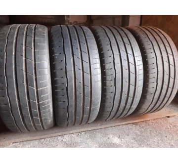 Hankook Ventus S1 evo 3.  ./  ../. 235/40R 19