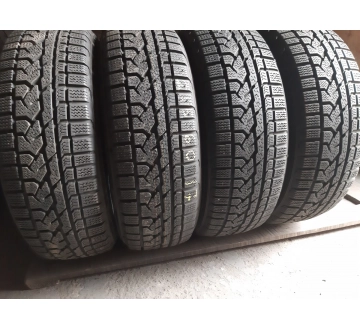 Marshal Izen RV.//. 215/60R 17