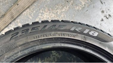 Зимние б/у шины Pirelli Sottozero 3 .. / .. 235 /45 R 18 — фото 2