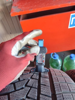 Зимние б/у шины Hankook Winter I Cept Evo 2  ..  .  . 225 /55 R 17 — фото 3