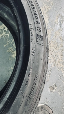 Зимние шины б/у Michelin Pilot Alpin 5 245 /40 R 19 — фото 3