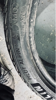 Зимние шины б/у Michelin Pilot Alpin 5 245 /40 R 19 — фото 5