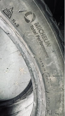 Зимние шины б/у Michelin Pilot Alpin 5 245 /40 R 19 — фото 8