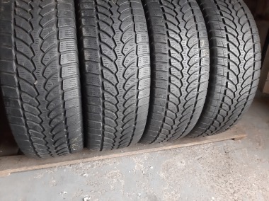 Bridgestone Blizzak LM-80  ../ /… 245/70R 16