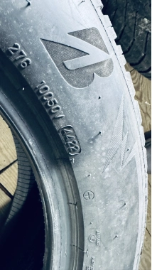Зимові шини б/у Bridgestone Blizzak LM-005 255 /50 R 19 — фото 2