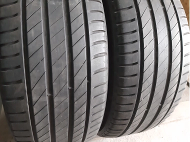 Kleber Dynaxer HP4  . 215/55R 16