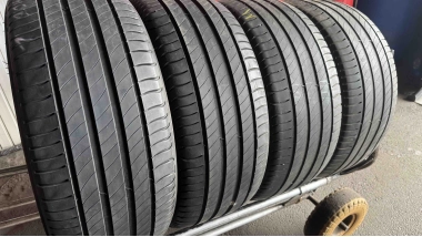 Michelin Primacy 4   .. 235/45R 17