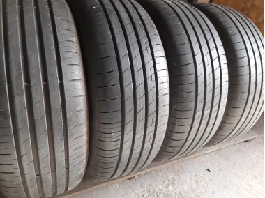 GoodYear Efficient Grip ./  / 215/55R 17