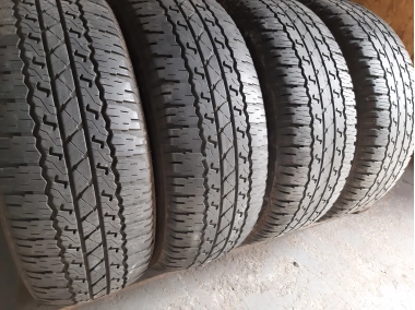 Bridgestone Dueler A/T 265/65R 17