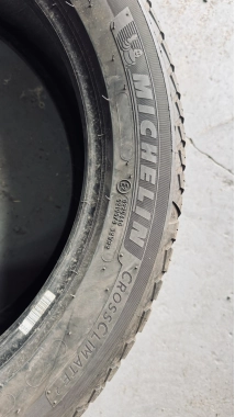 Зимние б/у шины Michelin Cross Climate 245 /45 R 18 — фото 3