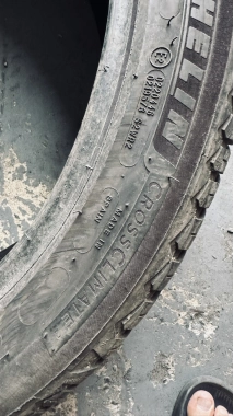 Зимние б/у шины Michelin Cross Climate 245 /45 R 18 — фото 6