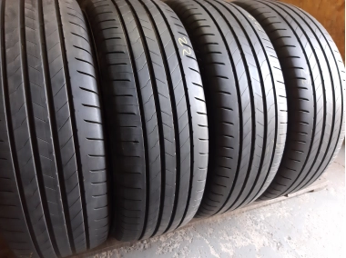 Bridgestone Alenza 001 225/65R 17