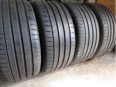 Michelin Pilot Sport 4  /.. . 255/40R 19