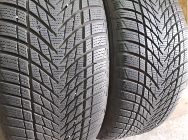 Good Year Ultra Grip Performance 3 . .. 245/45R 19