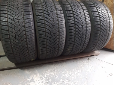 Dunlop WinterSport 5    .. 245/40R 18