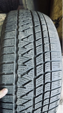Зимние б/у шины Kumho Winter Craft WS 71 Suv 255 /60 R 18 — фото 6