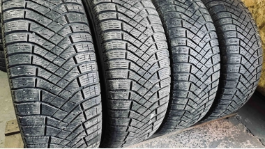 Качественные шины бу:  Pirelli Ice Zero, шины б у R 17 фото