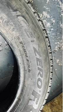 Зимние б/у шины Pirelli Ice Zero 235 /65 R 17 — фото 3