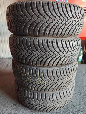 Качественные шины бу:  Falken EuroWinter HS 01 Suv, шины б у R 17 фото
