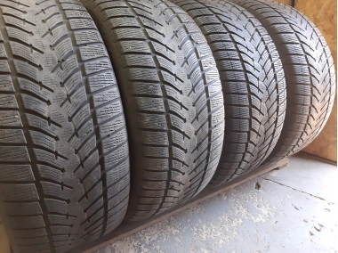 Good Year Ultra Grip  Perfomance  .  ... 275/45R 20