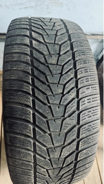 Качественные шины бу:  Hankook Winter I Cept Evo 3 .. ., шины б у R 18 фото