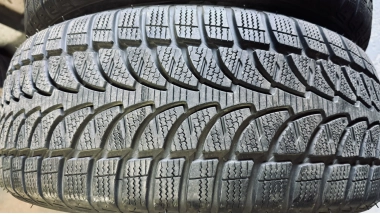 Зимние б/у шины Bridgestone Blizzak LM-80 Evo    … 235 /55 R 17 — фото 5
