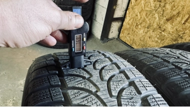 Зимние б/у шины Bridgestone Blizzak LM-80 Evo    … 235 /55 R 17 — фото 6