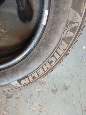 Зимние б/у шины Michelin Latitude Alpin LA2 235 /65 R 17 — фото 2