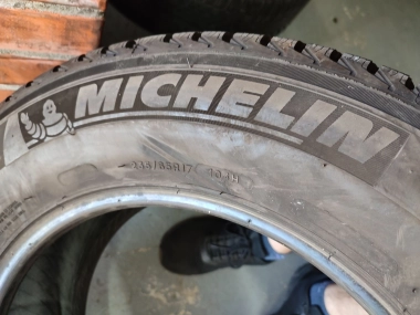 Зимние б/у шины Michelin Latitude Alpin LA2 235 /65 R 17 — фото 3