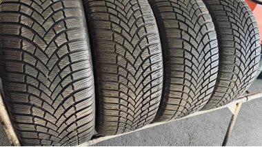 Bridgestone BlizzakLM-005    .    .. 225/50R 18