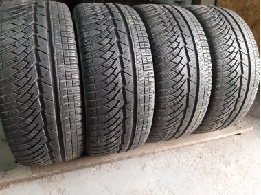 Michelin Alpin PA4  .  .. 225/40R 18