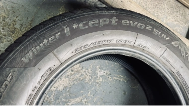 Зимние б/у шины Hankook Winter I Cept Evo 2 Suv  . 235 /65 R 17 — фото 3