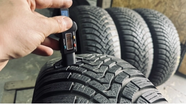 Зимние шины б/у Falken Eurowinter HS 01 Suv 225 /60 R 17 — фото 4