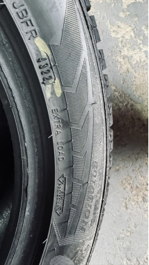Зимние б/у шины GoodYear Ultra Grip 8 Perfomance   .   … 215 /50 R 17 — фото 2