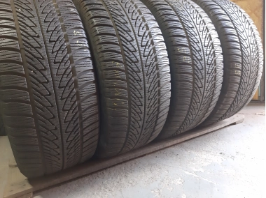 Good Year Ultra Grip 8 Perfomance    .. . 285/45R 20