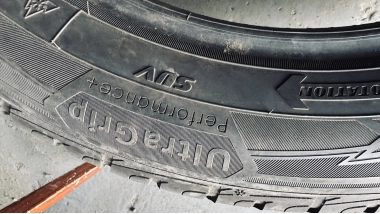 Зимние шины б/у Good Year Ultra Grip Perfomance+ 235 /55 R 19 — фото 4