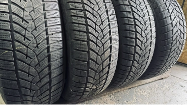 Good Year Ultra Grip Perfomance+  . 235/55R 19