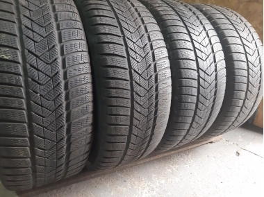 Pirelli Scorpion Winter 275/45R 20