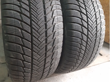 Bridgestone Blizzak- LM001    .  .. / 275/45R 20