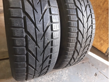 Качественные шины бу:  Toyo Snowprox S953, шины б у R 17 фото