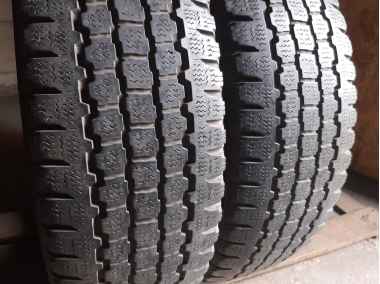 Качественные шины бу:  Bridgestone Blizzak W 800    .., шины б у R 16C фото