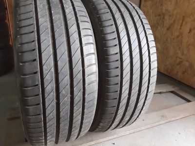 Kleber Dynaxer HP 4./.. 215/50R 17