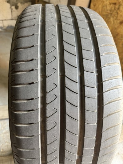 Saetta Touring 2 235/45R 17