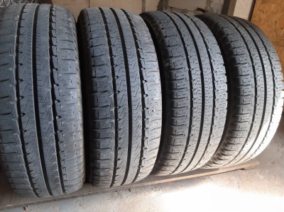 Michelin Agilis  . . 225/70R 15C