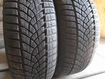 GoodYear Ultra Grip   .. .. 215/60R 16